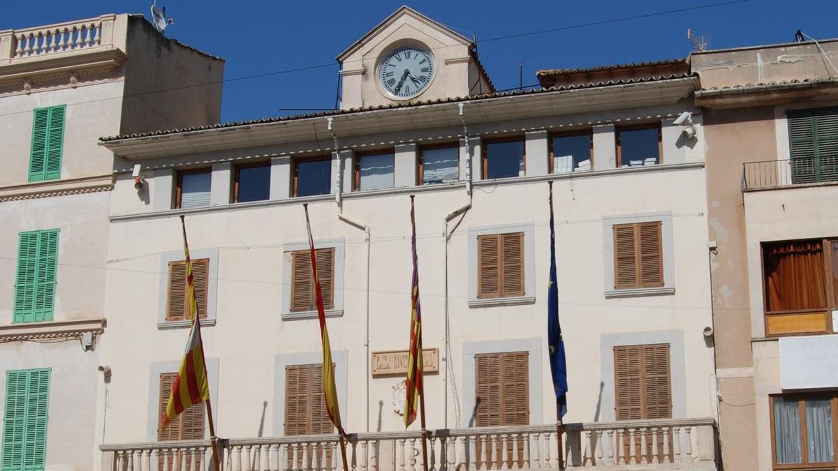 Una imagen de la fachada del Ayuntamiento de Inca.