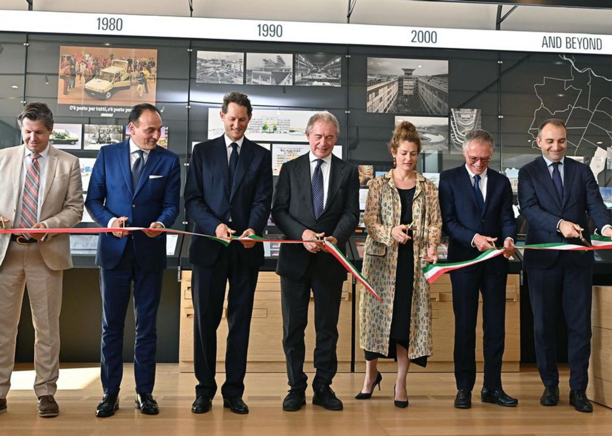 Elkann y Tavares, en un actoen Turín este mes.