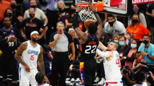 Ayton anota la canasta ganadora de los Suns ante los Clippers