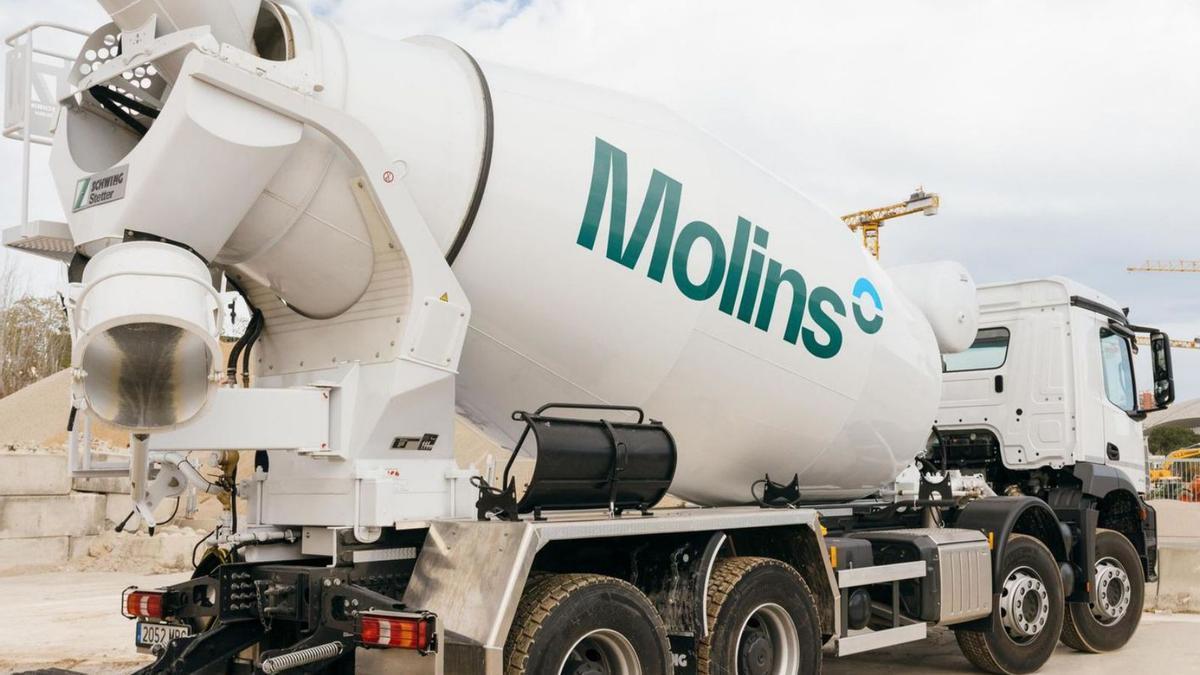 Un camión de la empresa Molins.