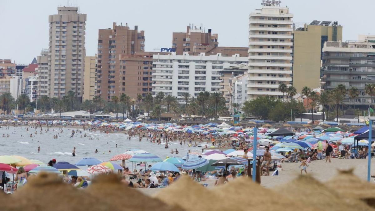 Fuengirola llena: junio en esplendor.