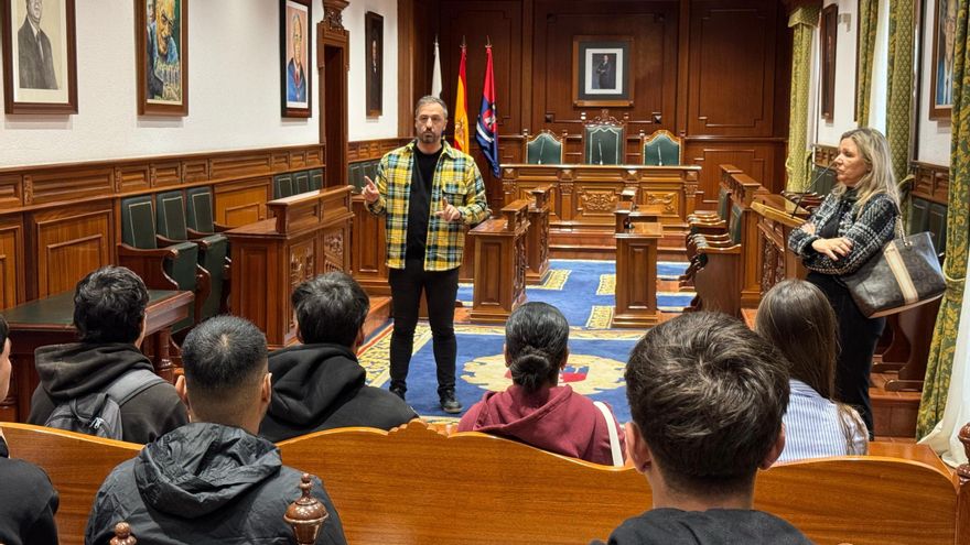 El Ayuntamiento de Agüimes abre las puertas de las Casas Consistoriales a alumnos del CIFP Villa de Agüimes