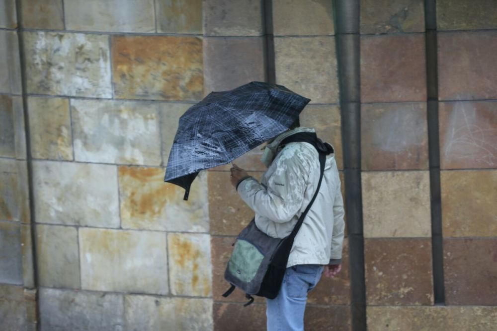 Temporal de lluvia y fuerte oleaje en Asturias