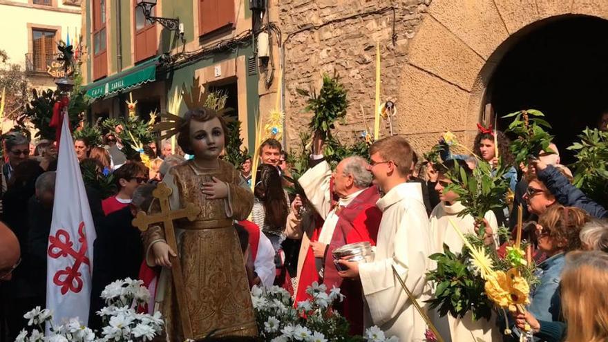 El Domingo de Ramos levanta pasiones en Gijón