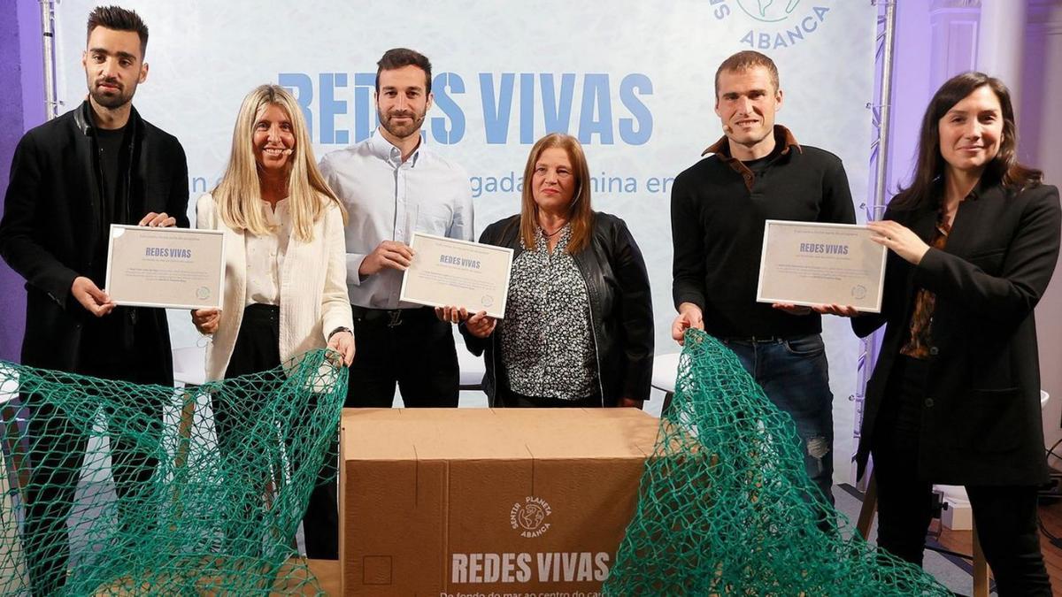 Abanca entrega redes recicladas al Celta