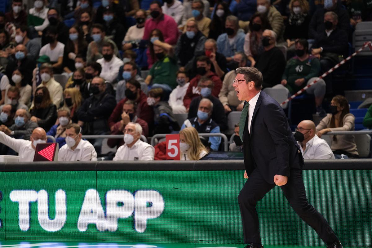 Las imágenes del Unicaja - Valencia Basket de la Liga Endesa.