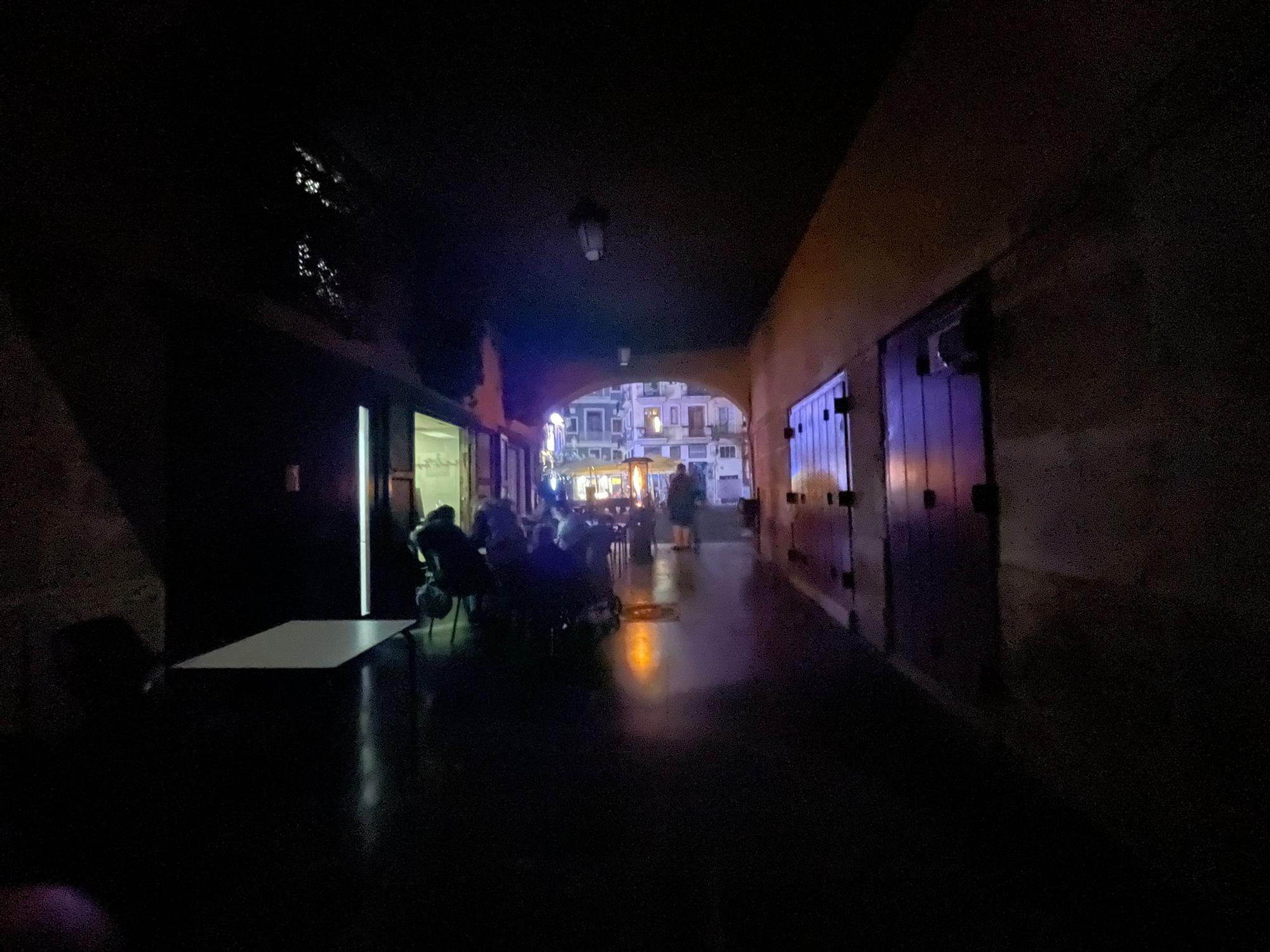 Una avería deja sin luz algunas calles del entorno de la plaza Redonda de València