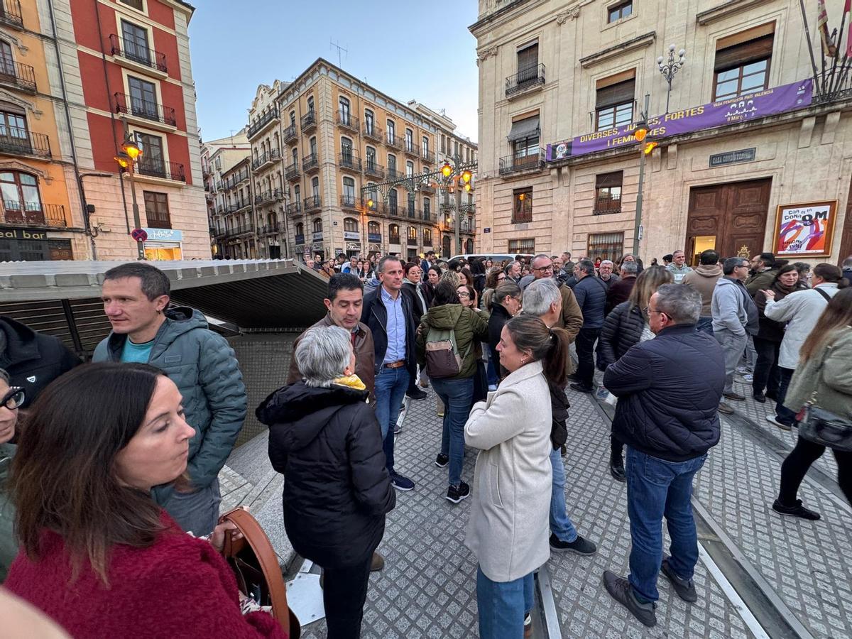 El alcalde y el edil de Educación han asistido a la concentración