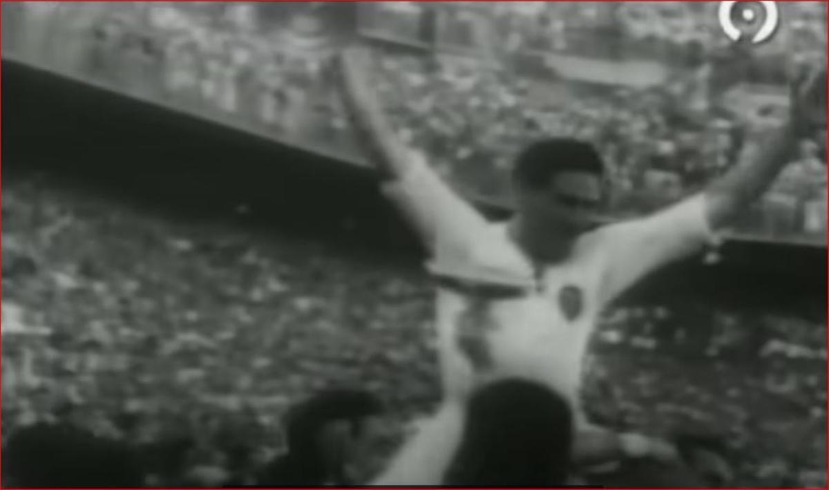 Mundo celebra un título del Valencia CF en los años 40.