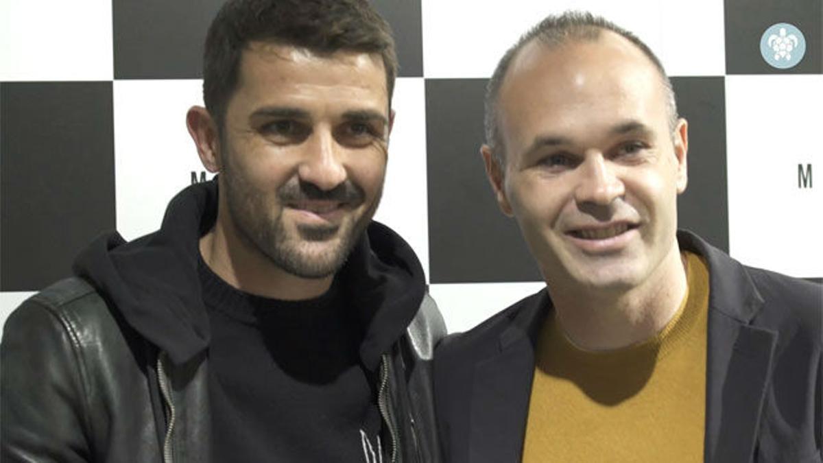 Mikakus estrena tienda en Kobe con Iniesta, Villa y Samper, entre otros