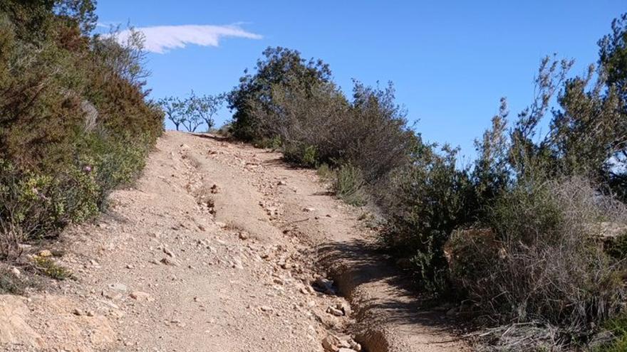 El camino Pla de Banyet de Serra se reconstruirá este año con fondos de la diputación y la Generalitat