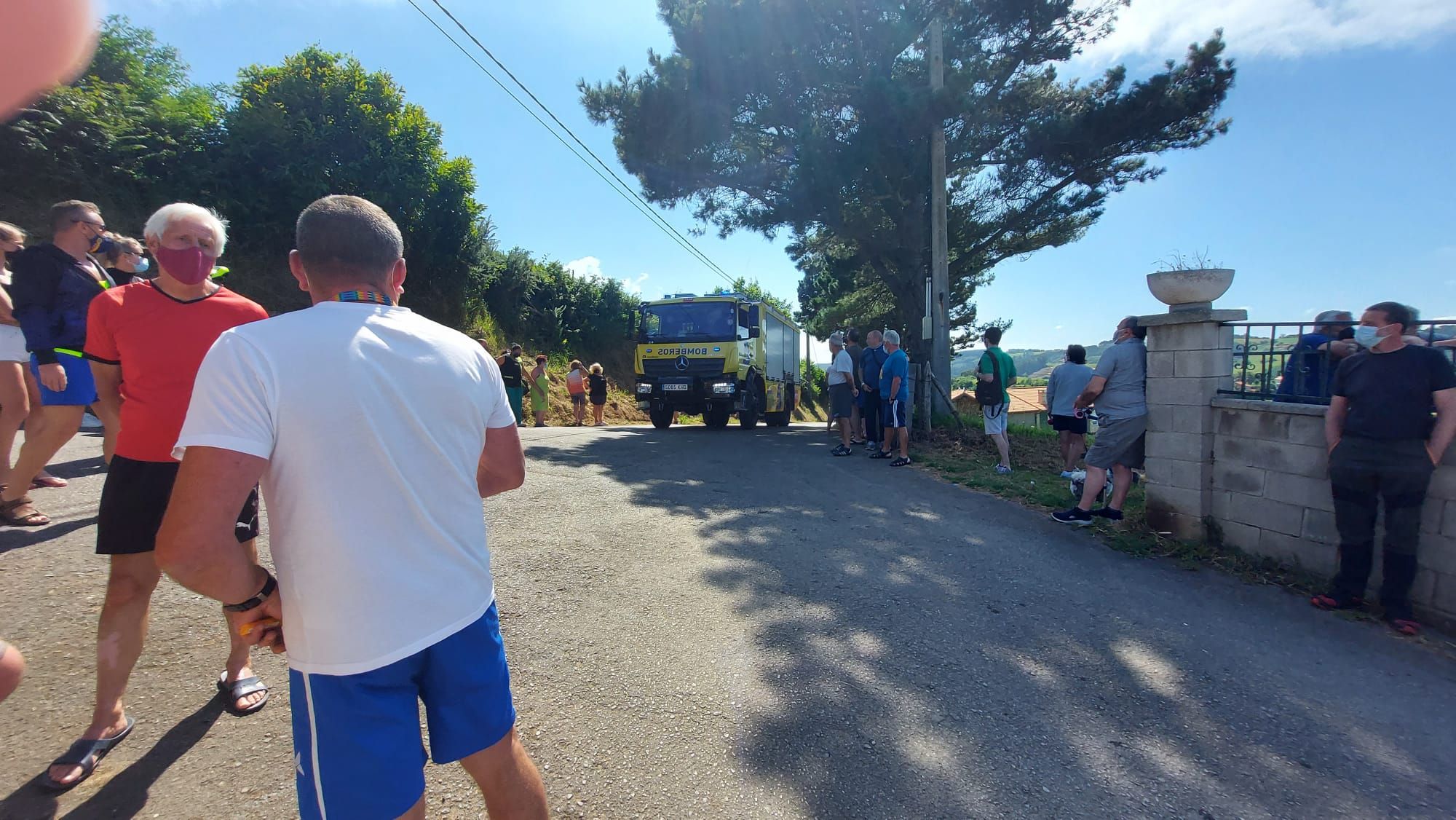 La rotura de una tubería de gas obliga a desalojar el camping de Perlora y la Ciudad Residencial