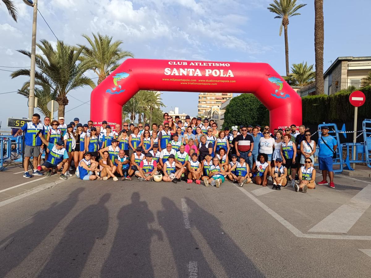 Los componentes del Club Atletismo Santa Pola ha dado, un año más, un ejemplo de organización