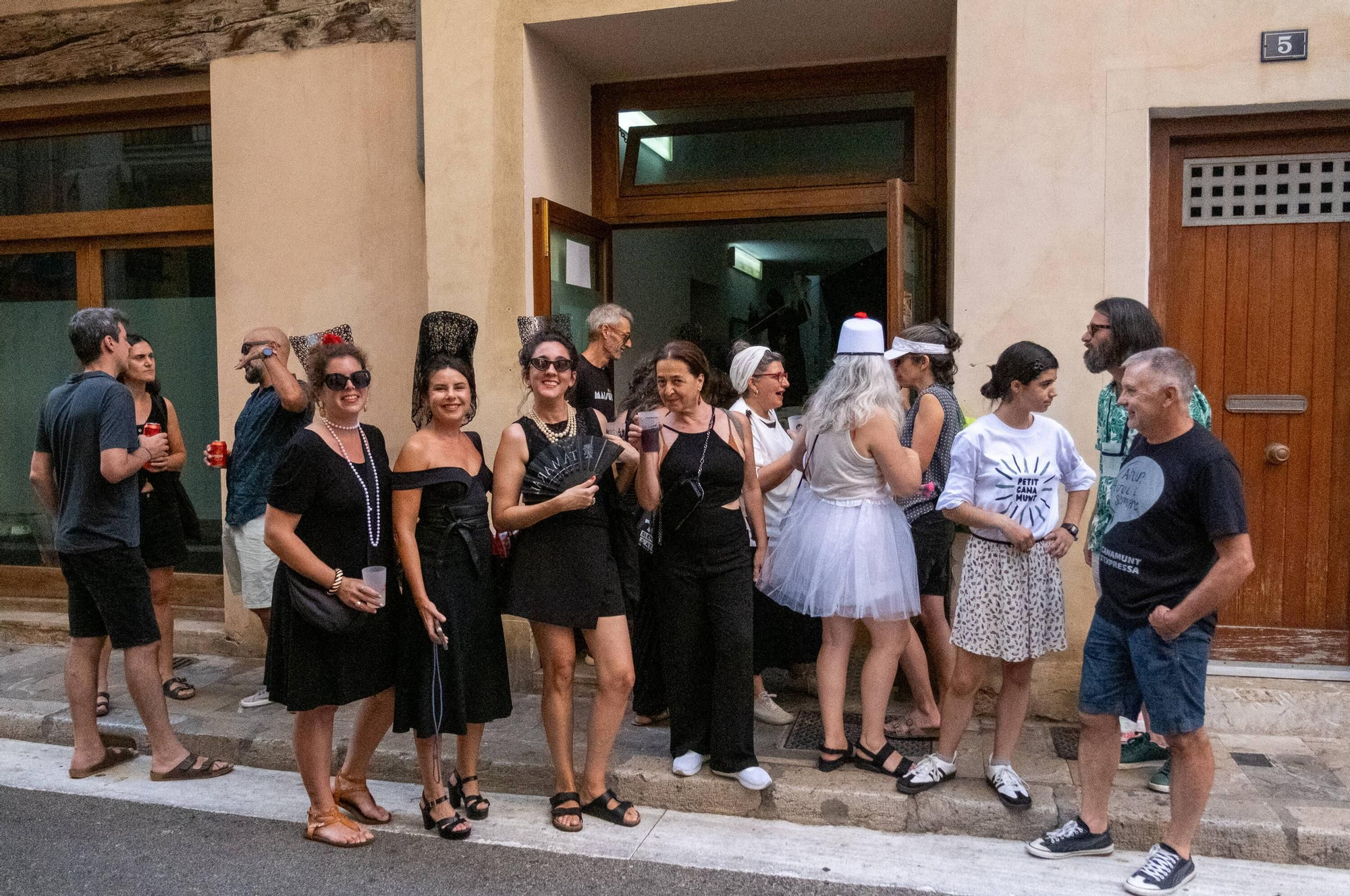 FOTOS | Sant Rescat da el pistolezado de salida a las fiestas de Canamunt