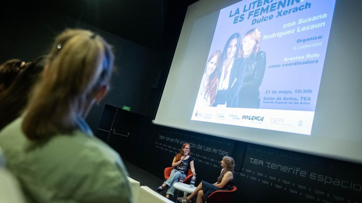 Arantxa Rufo y Susana Rodríguez Lezaun durante el encuentro.