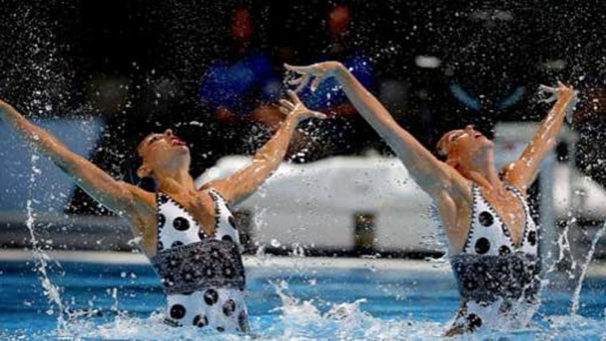 Las nadadoras Ona Carbonell y Margalida Crespi