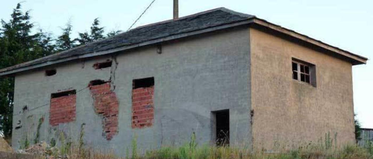 Una casa abandonada en Caroyas (Valdés).