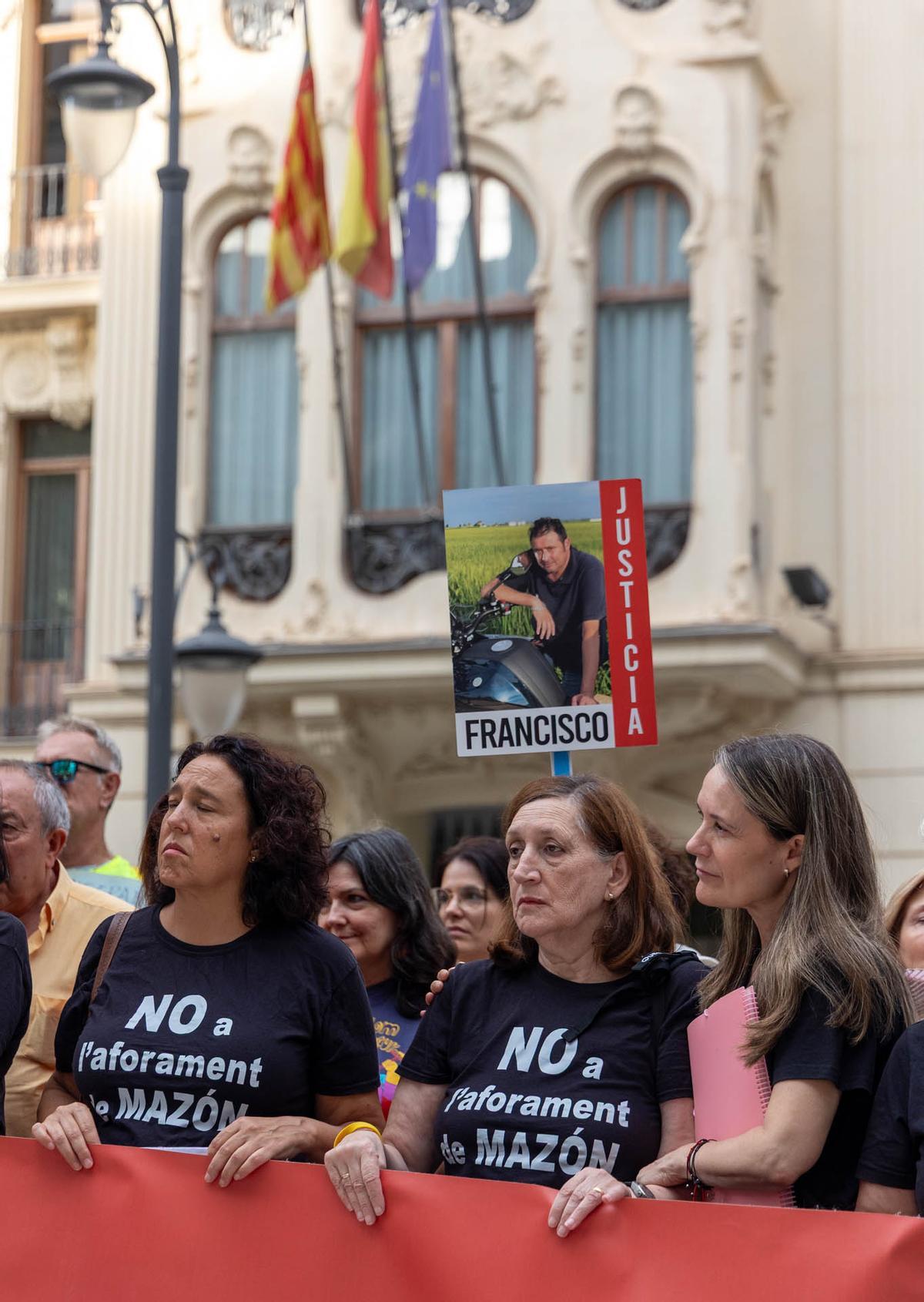 Las asociaciones de víctimas de la dana protestan en Alicante
