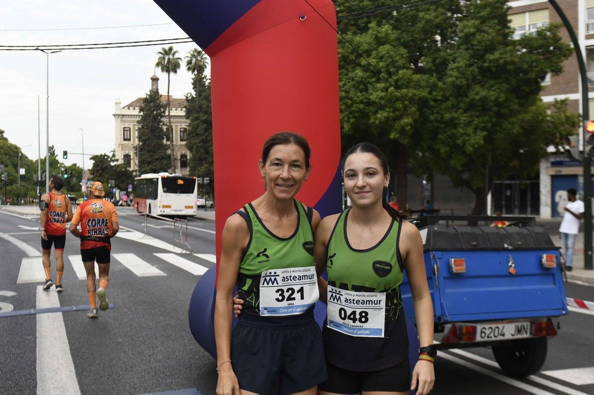 La carrera y marcha Solidaria Asteamur, en imágenes