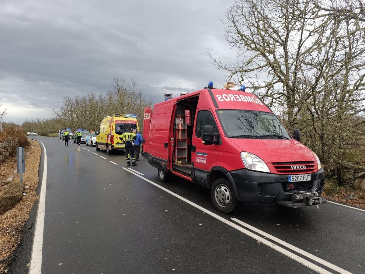 Servicios Sanitarios se desplazan hasta las inmediaciones de Moveros para atender al herido