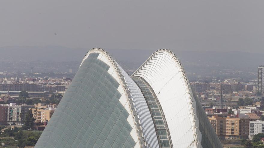 Las obras en la cubierta del Àgora dejarán el edificio listo para el Caixa Fórum