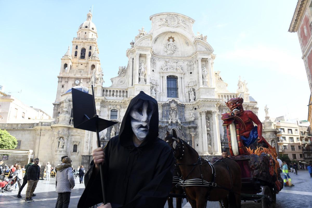 Carro a imagen y semejanza de los del siglo XIX que entró en Belluga el viernes, como aperitivo de la fiesta.