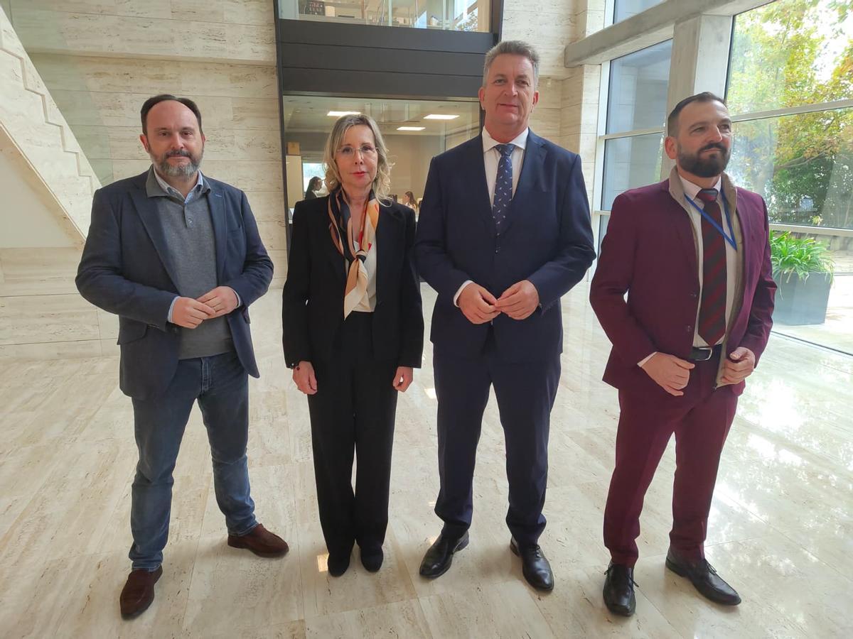 Martínez Mus, segundo por la derecha, en las jornadas genómicas.