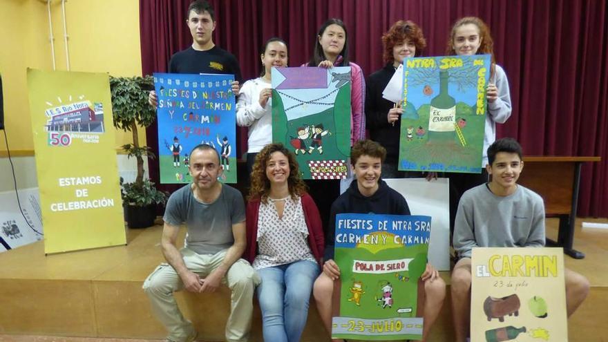 De pie, Pablo Blanco, Andrea Sordo, Ruo Zhang y Dunia y Estela Menéndez. Sentados, los profesores Juan Fal y Graciela Martínez, Mario García y Mateo García.