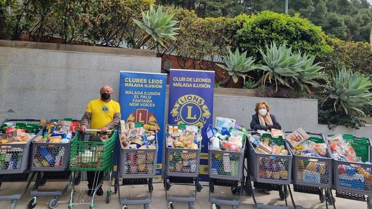 Campaña de recogida de alimentos de Málaga Ilusión y los Clubes Leo.