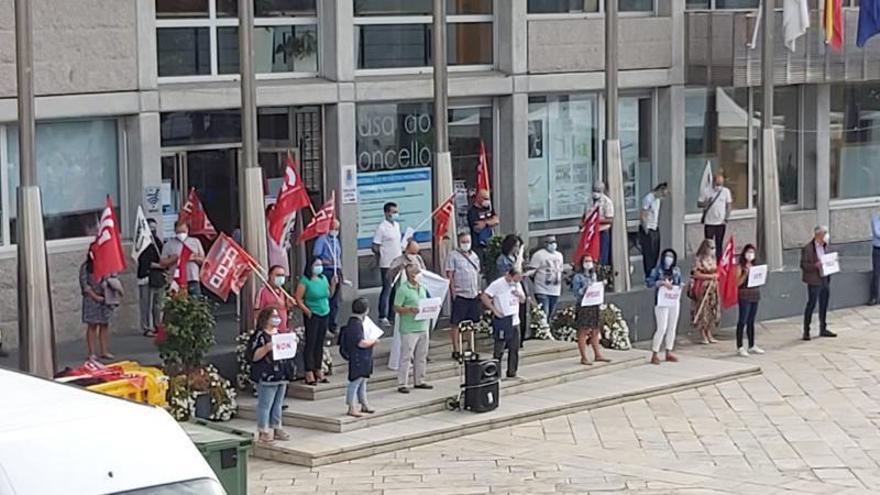 Protesta en Salceda por el expediente abierto al tesorero