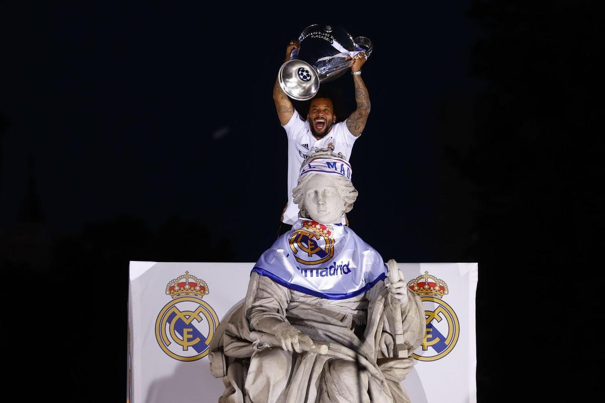 El Real Madrid celebra su 14ª Copa de Europa con su afición