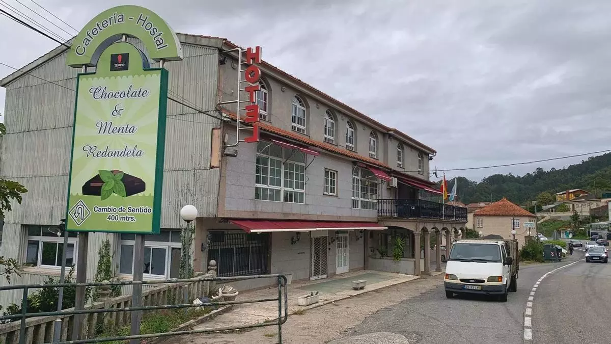 Un hotel con espectaculares vistas a la ría, a la venta por 780.000 euros en Redondela
