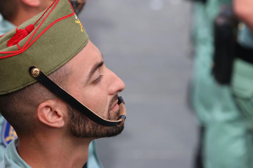 Tras desembarcar en el puerto de Málaga, la Compañía de Honores de la X Bandera del Tercio 'Alejandro Farnesio', IV protagoniza uno de los momentos más intensos de la Semana Santa de Málaga