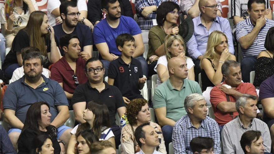 Espectadores en el UCAM Murcia-Real Madrid