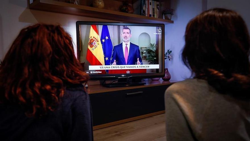 Felipe VI: &quot;Los españoles pueden sentirse protegidos; venceremos al virus&quot;