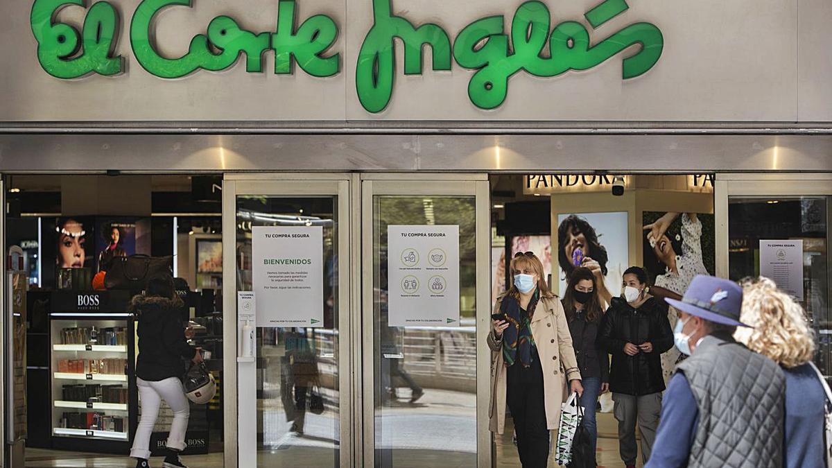 El Corte Inglés lanza sus segundas rebajas con un descuento