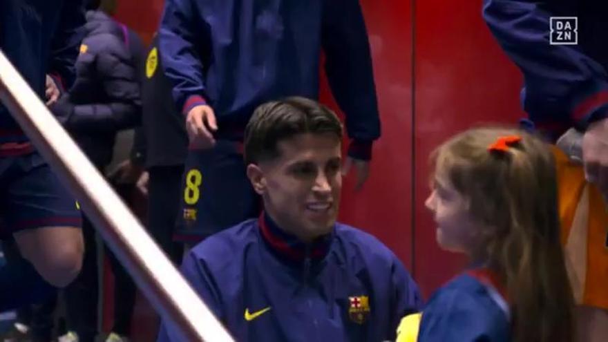 Imágenes de Cancelo con su hija antes del partido contra el Sevilla