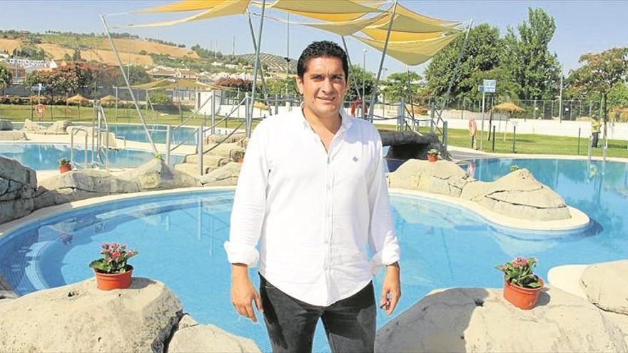 El Ayuntamiento invierte 50.000 euros en mejorar las piscinas municipales