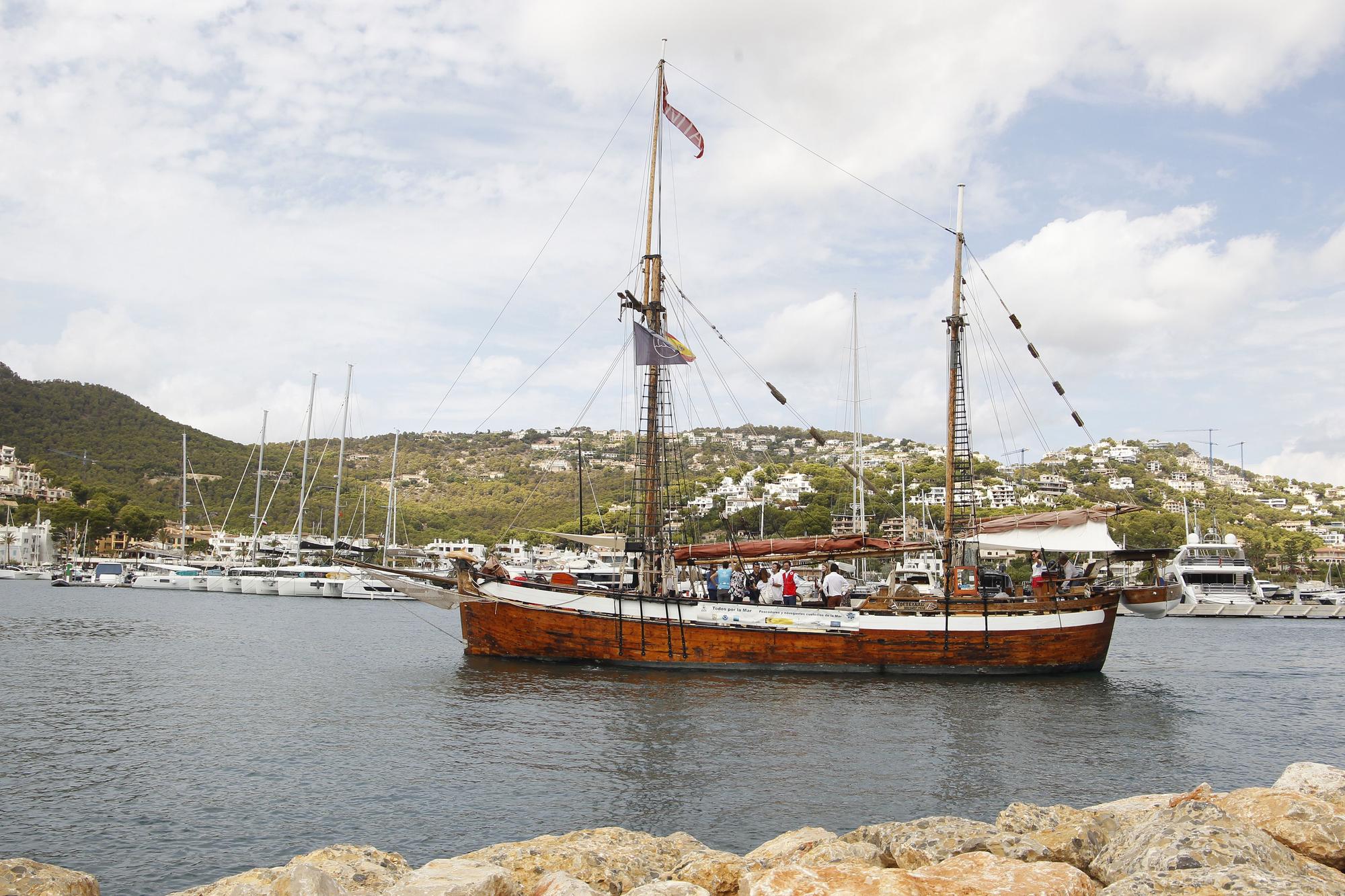 La Reina Sofía participa en la recogida de residuos marinos en Mallorca