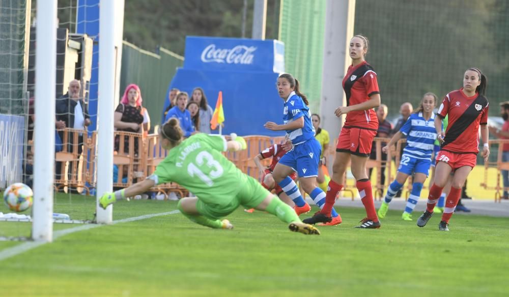 El equipo coruñés, superior, golpea tras el descanso con tantos de Peke, Gaby y Maya Solo el todopoderoso Barça, que hoy visita Huelva, puede igualar sus 13 puntos.