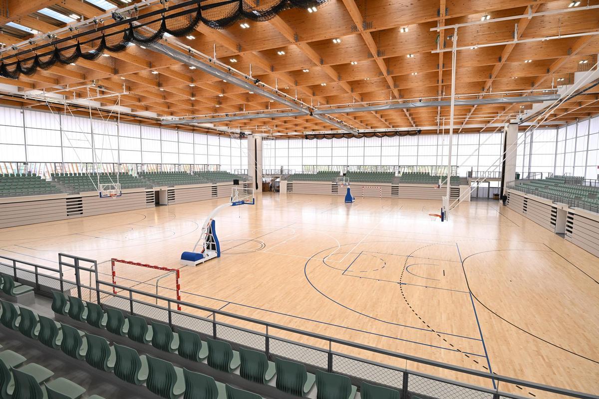 El Pabellón de Deporte Inclusivo Sara Marín y María Díez destaca por su amplitud y por sus características arquitectónicas