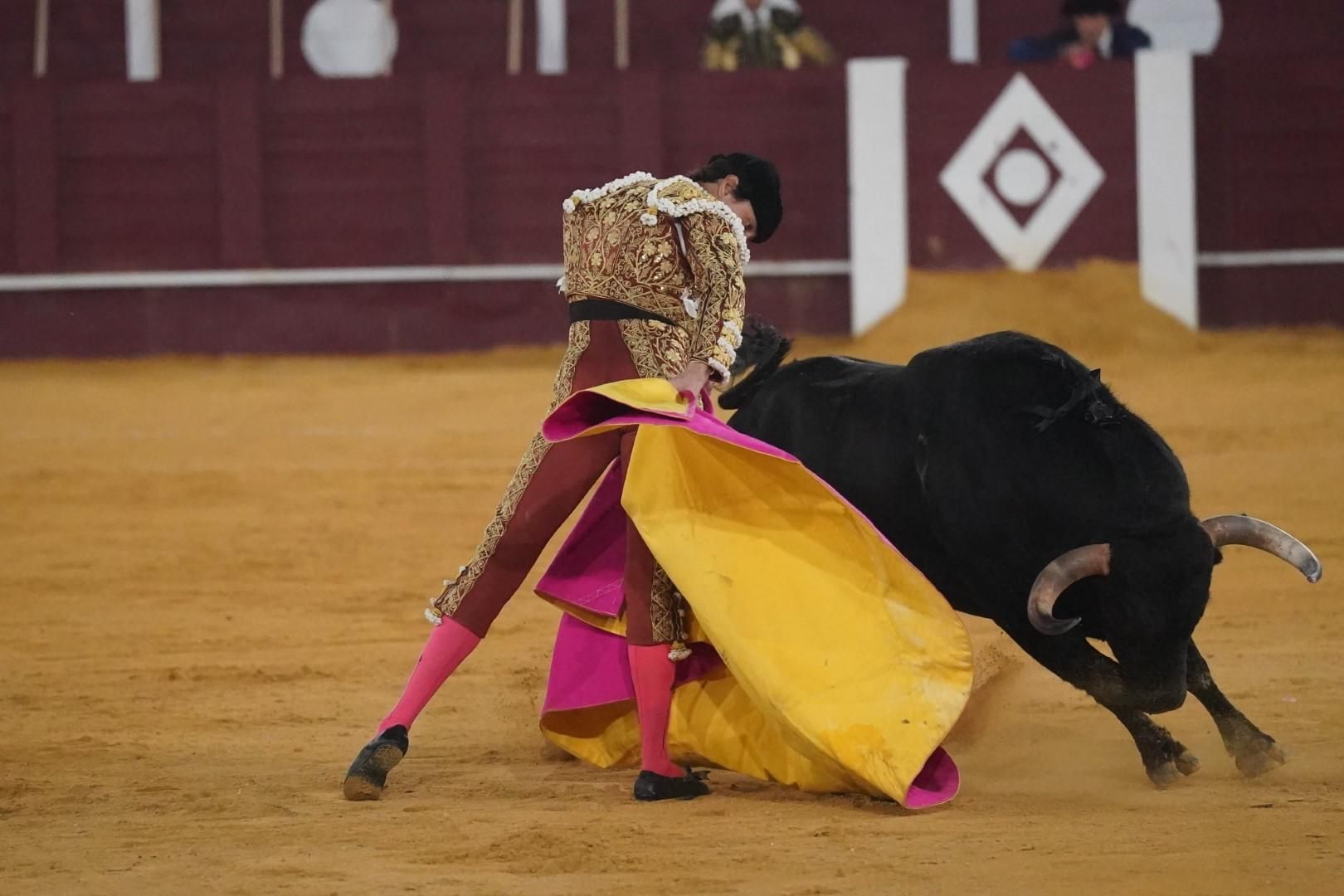 Toros en la Feria I Sexta corrida de abono y puerta grande de Roca Rey