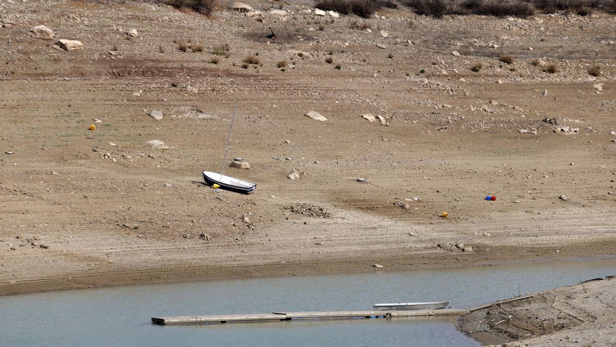 El embalse de La Viñuela está por debajo del 15% de su capacidad