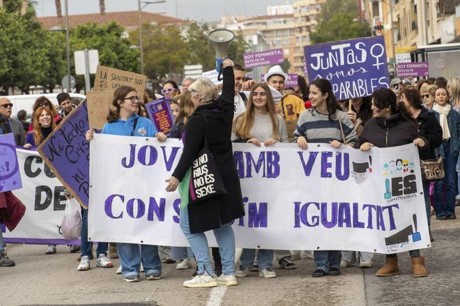Así fue la manifestación del 8M en el Port de Sagunt