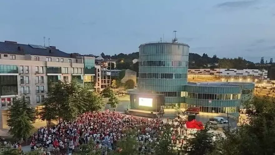 Deza y Tabeirós vibran al ritmo de una noche inolvidable de fútbol y fiesta