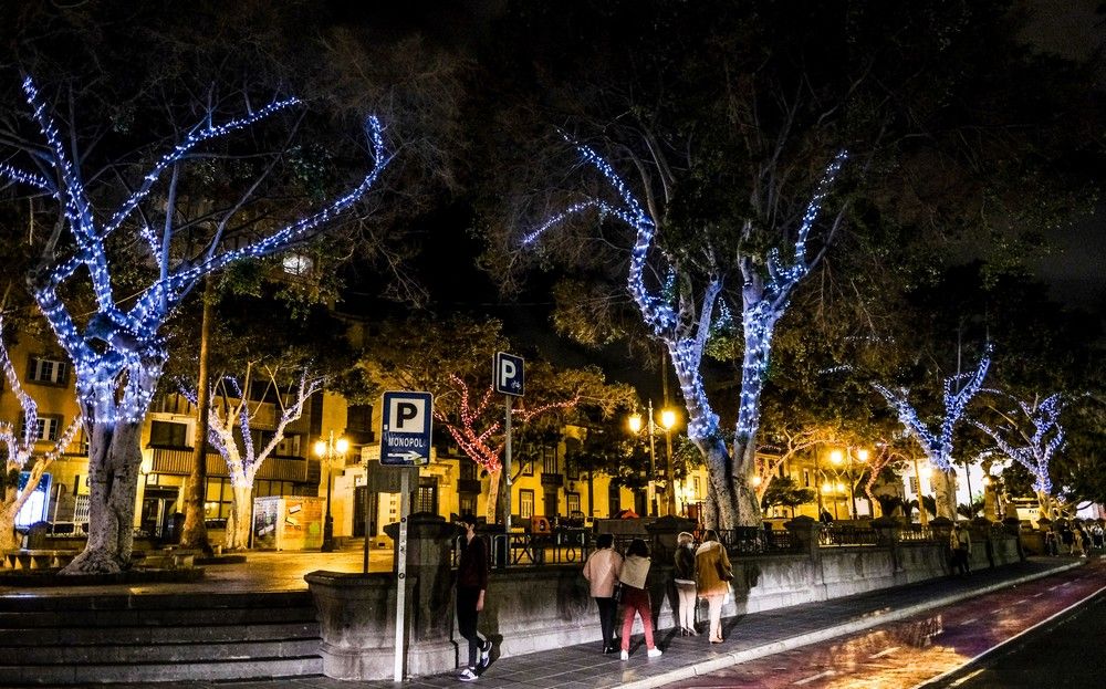 Encendido navideño en la Plaza de Santa Ana