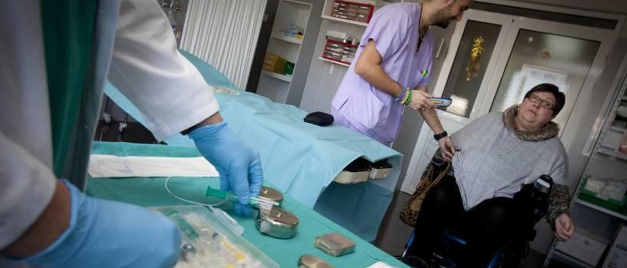 La Unidad del Dolor del Hospital General de Alicante atiende cerca de 8.000 consultas al año frente a las 1.400 de Sant Joan.