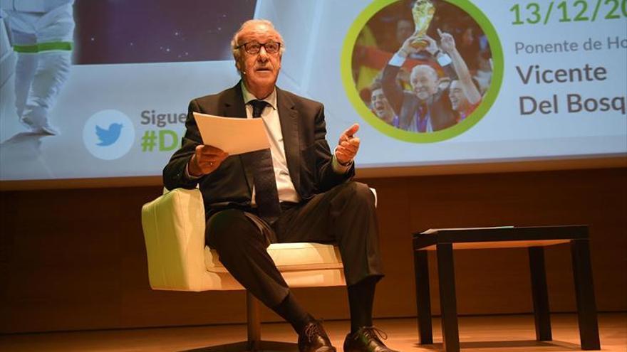 Vicente del Bosque enseña las cualidades del buen líder