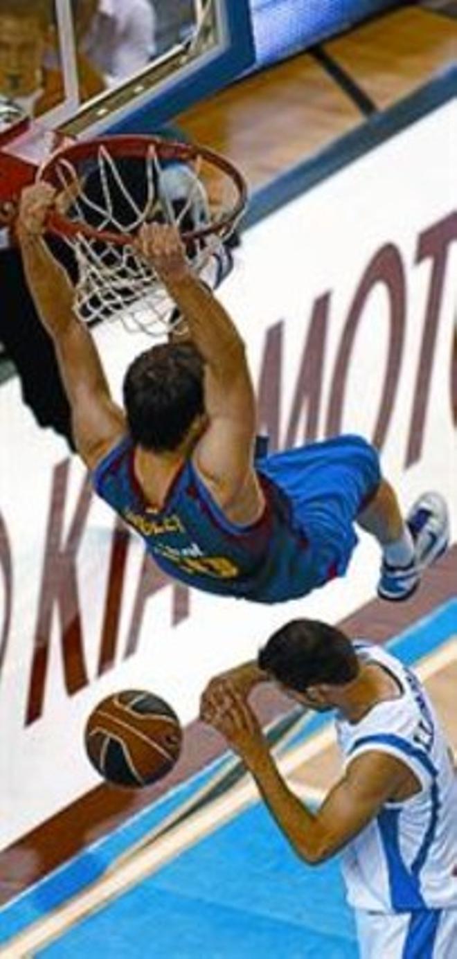 Navarro sostiene a un Barça de dos caras para ganar en Alicante