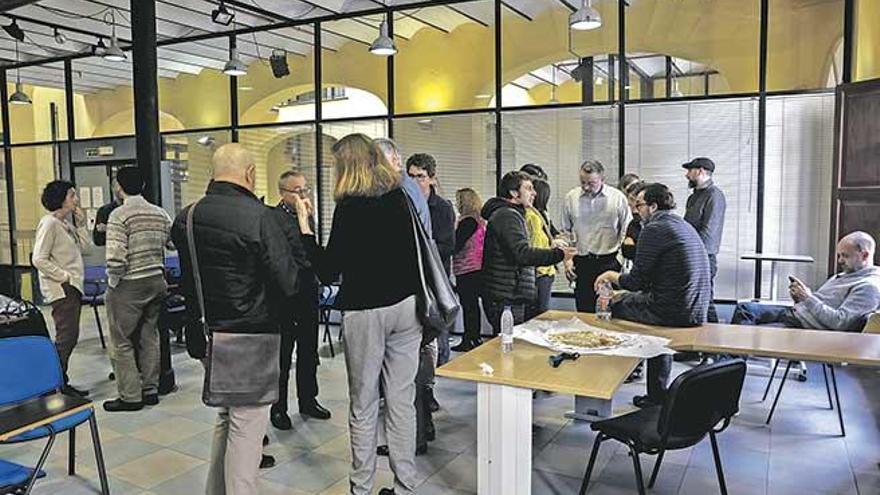 Unió Obrera Balear organizó ayer una reunión informativa para trabajadores en Flassaders.